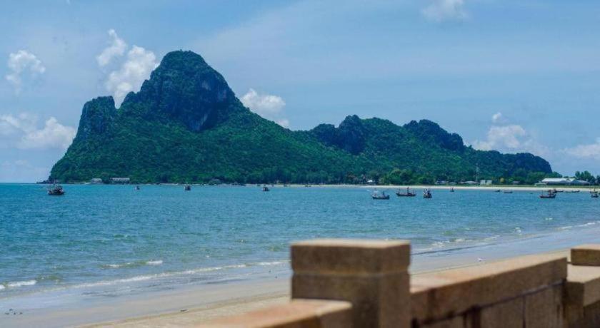 Joy Hotel Prachuap Khiri Khan Zewnętrze zdjęcie